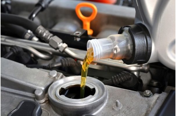 How Changing The Engine Oil Helps Gioia Auto Body